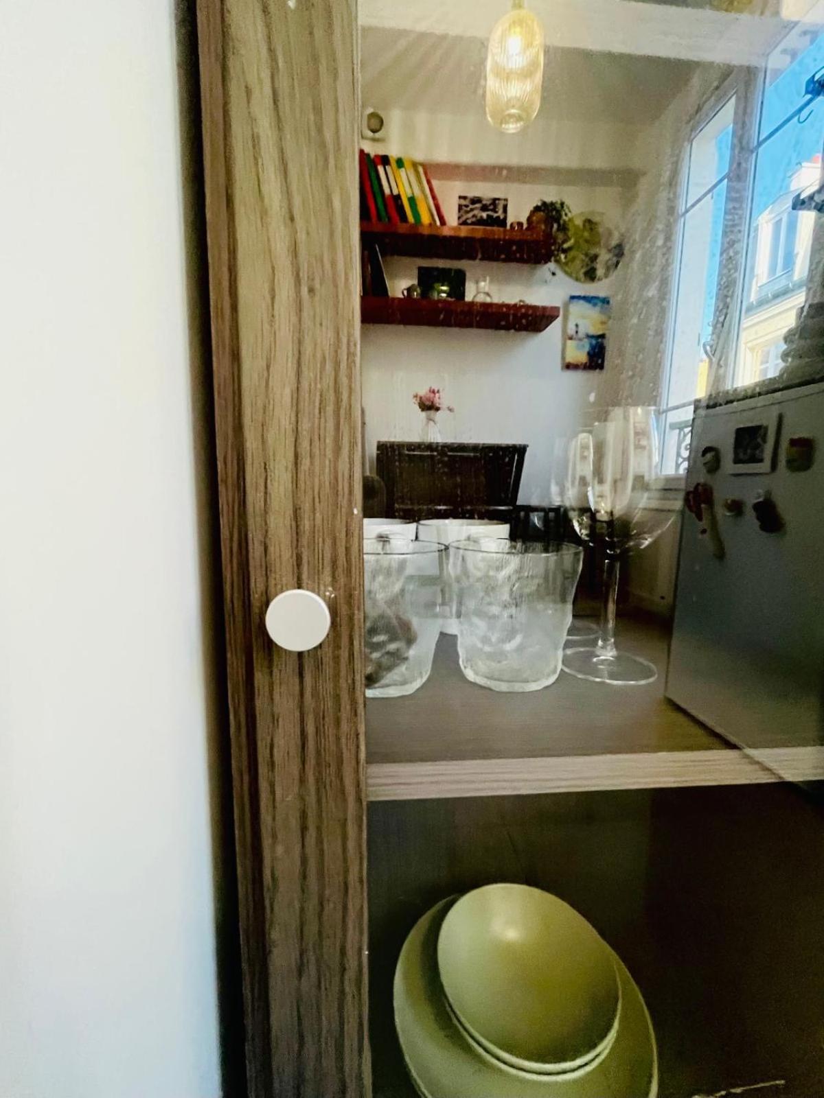 Appartement Dream Dwell Paris-artist Flat 450m To Mont Martre Parijs