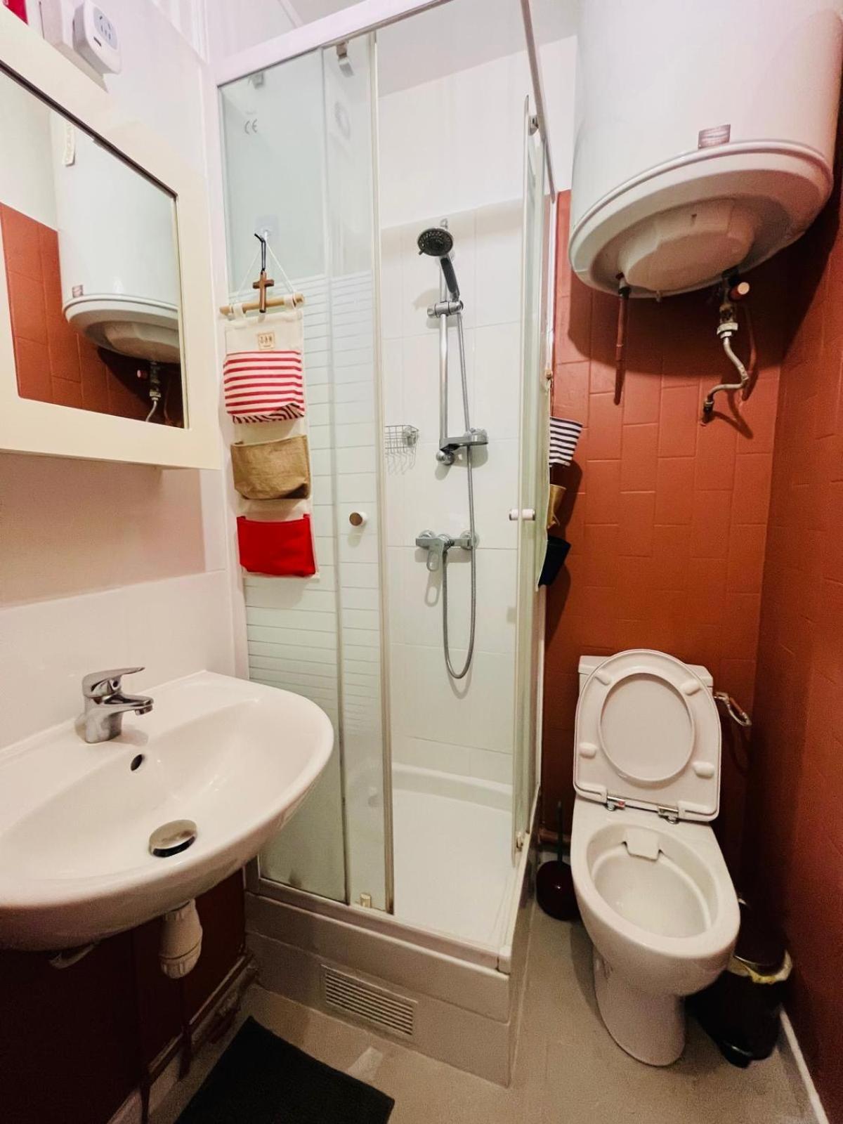 Appartement Dream Dwell Paris-artist Flat 450m To Mont Martre Parijs